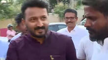 rahul-mamkootathil--arrives-to-vote