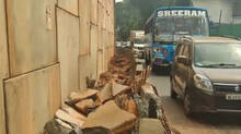 accident-due-to-collapse-of-slab-of-wall-under-construction-on-kozhikode-national-highway