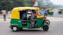 autorickshaw-driver-forgives-passengers-fare