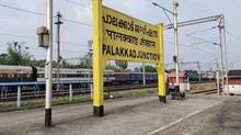 21-children-from-bihar-arrive-at-palakkad-railway-station-without-documents