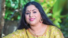 actress-lakshmipriya-against-bigboss-star-bleslee