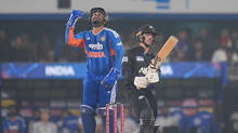 india-restricts-nz-for-below-par-score-in-third-t20