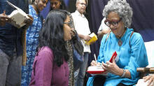 fascism-rising-fight-has-to-begin-in-kerala-says-arundhati-roy-at-award-speech