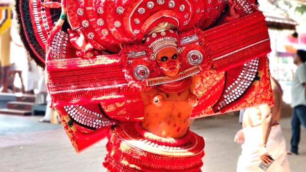 theyyam-