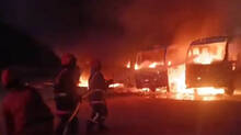 school-buses-caught-fire-at-night