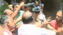 clashes-erupt-between-udf-and-vatanapalli-activists-over-bjp-distributing-kits