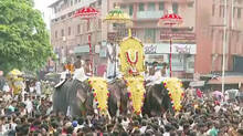 thrissur-pooram-rituals-going-on