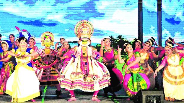 ഇന്ത്യൻ ബുക്സ് ഓഫ് റെക്കോർഡ്സിൽ ഇടംനേടി 'നാട്യ'യുടെ നൃത്തവിസ്മയം