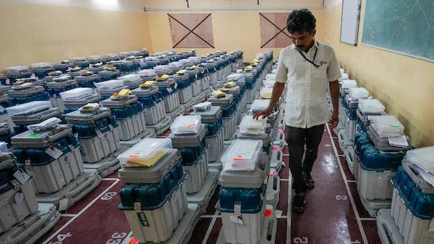 ഭരണ തുടർച്ചയോ മാറ്റമോ ; ഫലമറിയാൻ മണിക്കൂറുകൾ മാത്രം,​ ആദ്യമെണ്ണുക തപാൽ വോട്ടുകൾ - Kerala Kaumudi