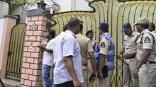 retires-ips-offiecers-wifer-murdered