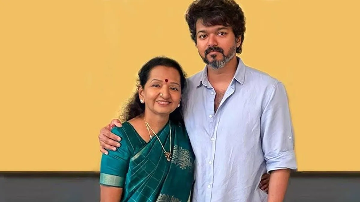 'സത്യപ്രതിജ്ഞയ്ക്ക് ശേഷം വിജയ് അച്ഛനോട് ചോദിച്ചത് ഒരൊറ്റ കാര്യം മാത്രം'; വെളിപ്പെടുത്തി ശോഭ ചന്ദ്രശേഖർ