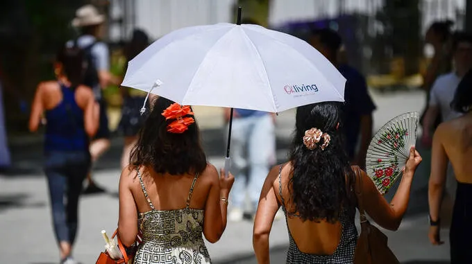 umbrella-for-extreme-heat