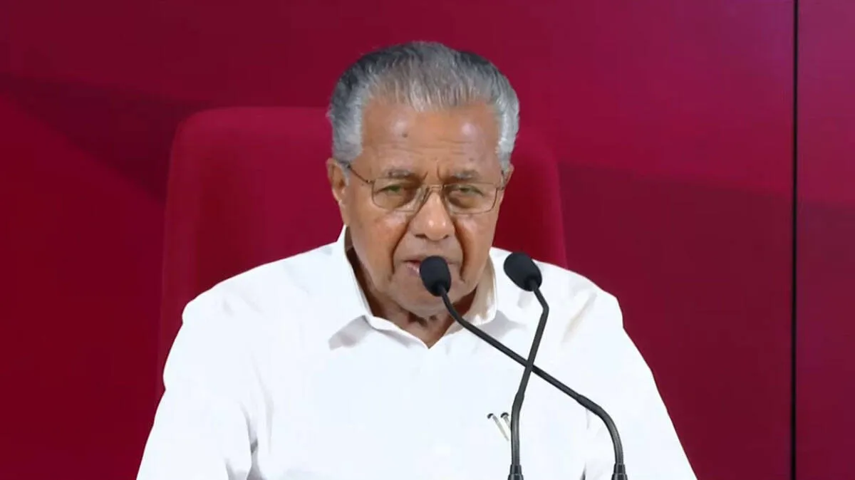 pinarayi-vijayan-speaking