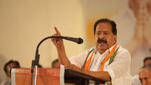 ramesh-chennithala-mike-issue