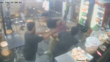 youth-fights-as-gangs-inside-bakery-in-kollam