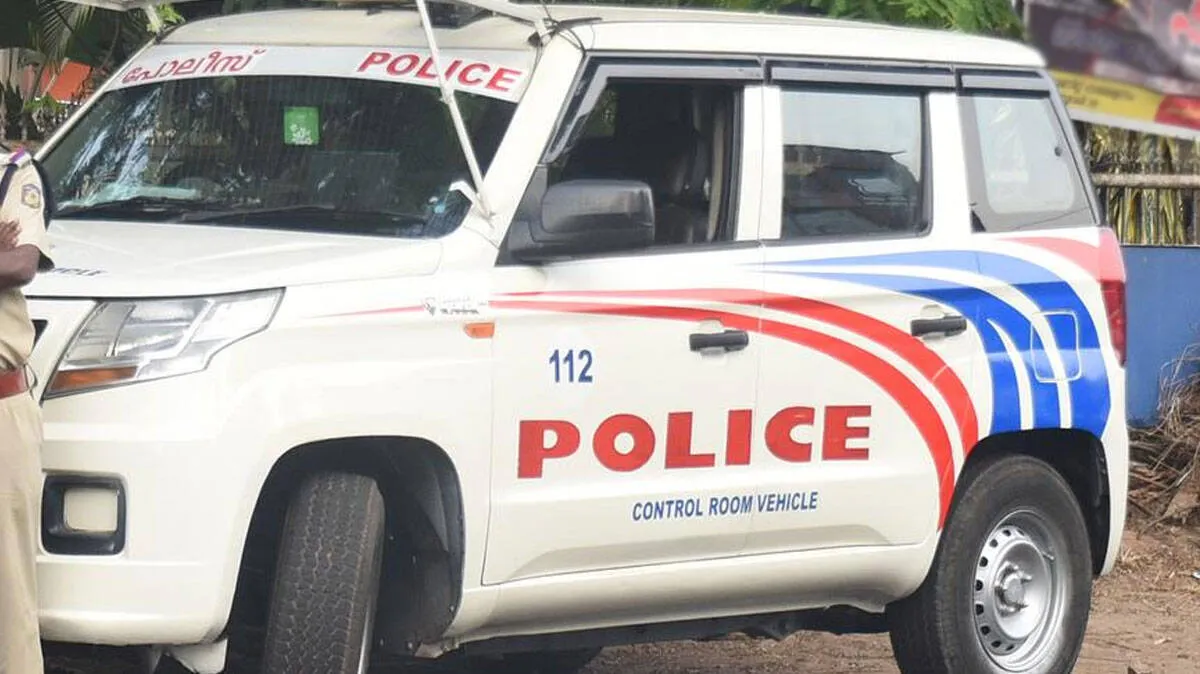 kerala-police-vehicle