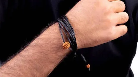 black-thread.1.3916007