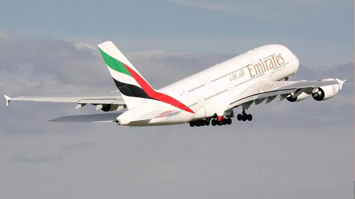 emirates-flight