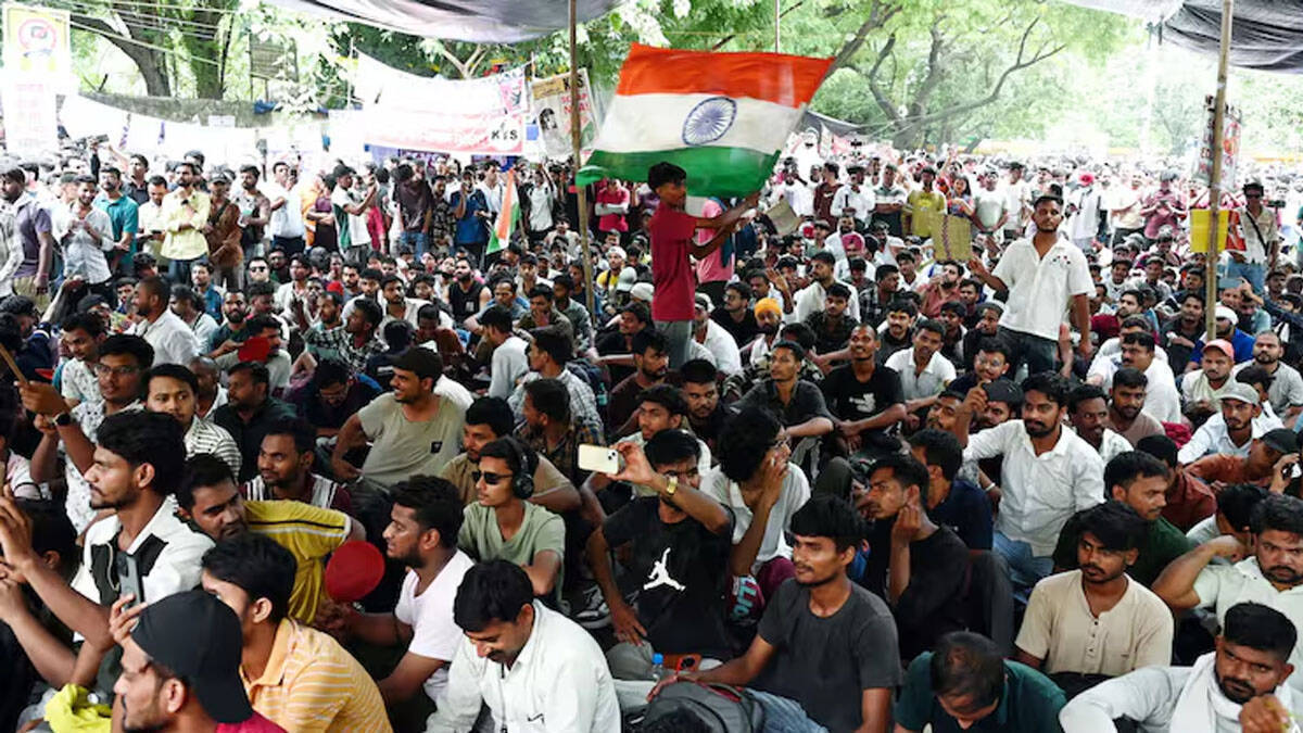 https://keralakaumudi.com/web-news/2026/07/NMAN0691681/image/protesters.1.3942277.jpg