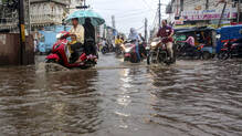 gujarat-maharashtra-heavy-rain-trains-diverted