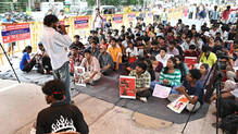tamilnadu-govt-to-withdraw-cases-against-students-during-anti-neet-protest