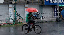 heavy-rain-expected-in-kerala-holiday-for-ten-districts
