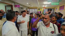 minister-k-muraleedharan-welcomed-with-flag-and-slogan-inside-government-hospital