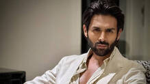 kartik-aaryan-knee-injury-surgery-fortis-raheja-hospital-mumbai