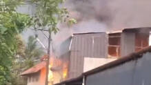 angamaly-stationery-godown-fire