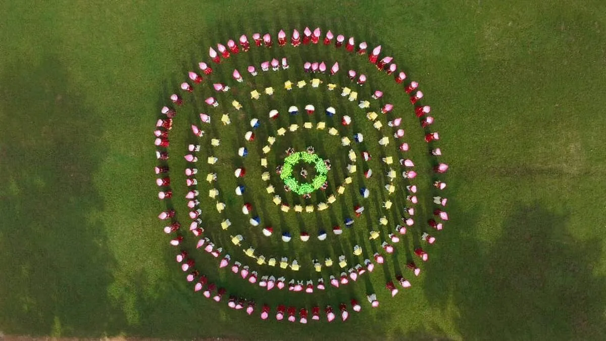 mega-pookkalam