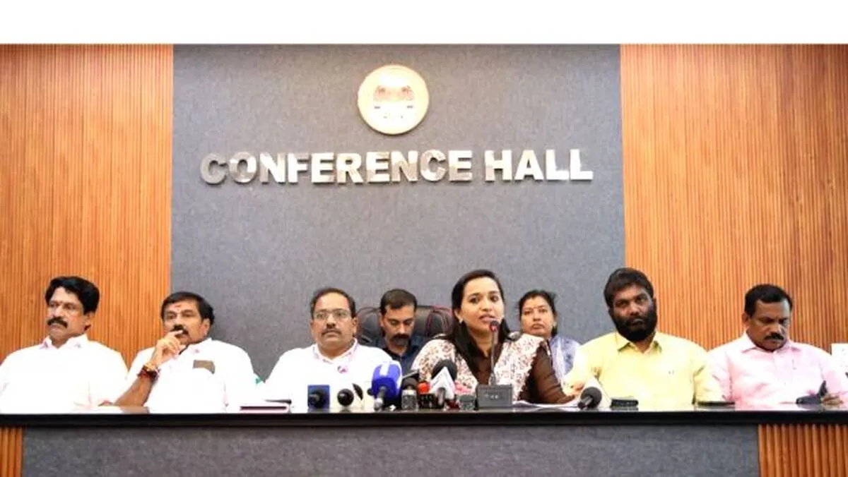 പ്രളയബാധിതർക്ക് 
കരുതലായി നഗരസഭ