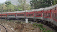 14-lakhs-worth-gold-robbed-from-malayali-family-in-train