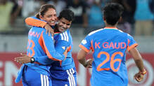 india-thrashes-pakistan-womens-asia-cup-reaches-target-ninth-over