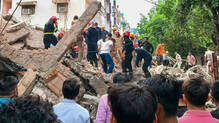 delhi-building-collapse-students-trapped