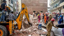 delhi-building-collapse-one-dead