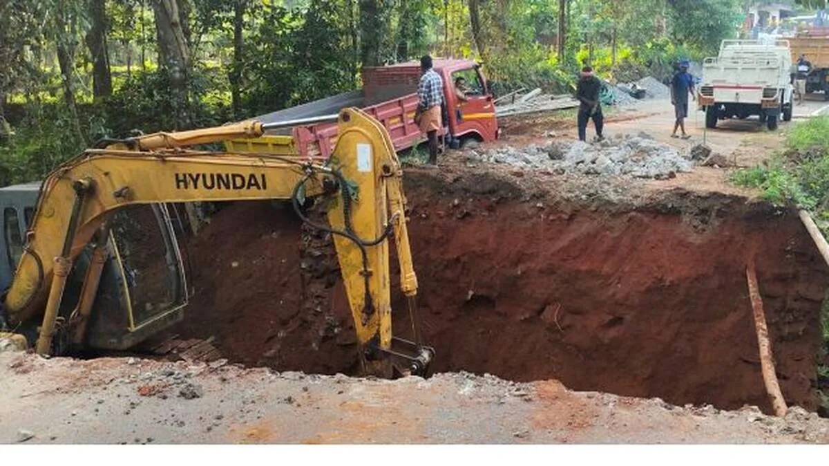 കലുങ്ക് പണിയിൽ വലഞ്ഞ് നാട്ടുകാർ