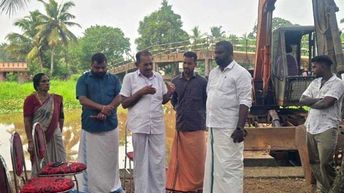 neelamperore