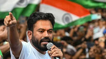 abhijeet-dipke-criticising--modi
