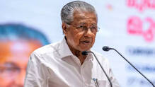 pinarayi-vijayan-youth-congress-black-flag-protest