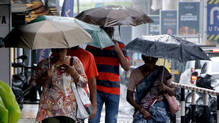 kerala-thunderstorm-alert-yellow-alert-six-districts-heavy-rain-weather-warning-today