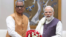 araleker-steps-down-om-prakash-mathur-kerala-governor-oath-friday