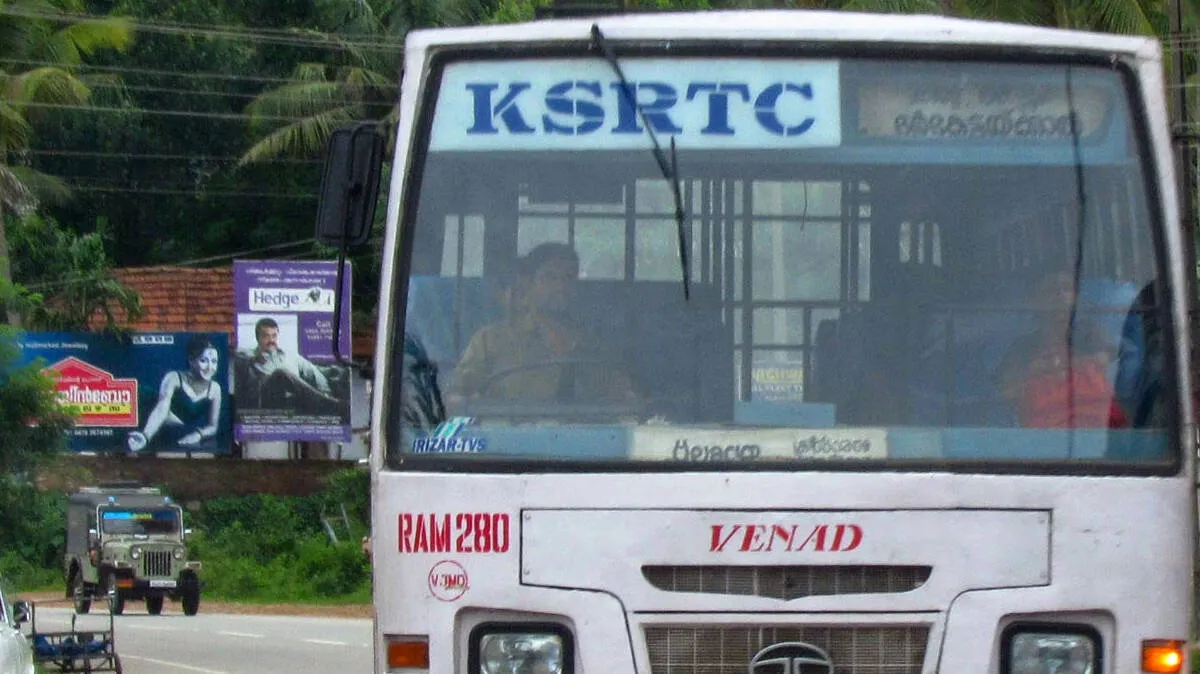 priyadarshini-bus-