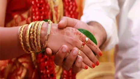 newly-wed-couple