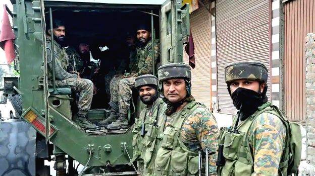 Centre orders immediate withdrawal of 10,000 troops from Jammu and ...