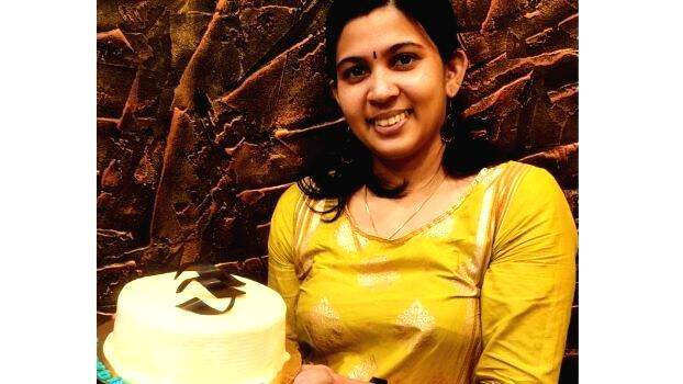 File:Anjali bday cake.JPG - Wikimedia Commons