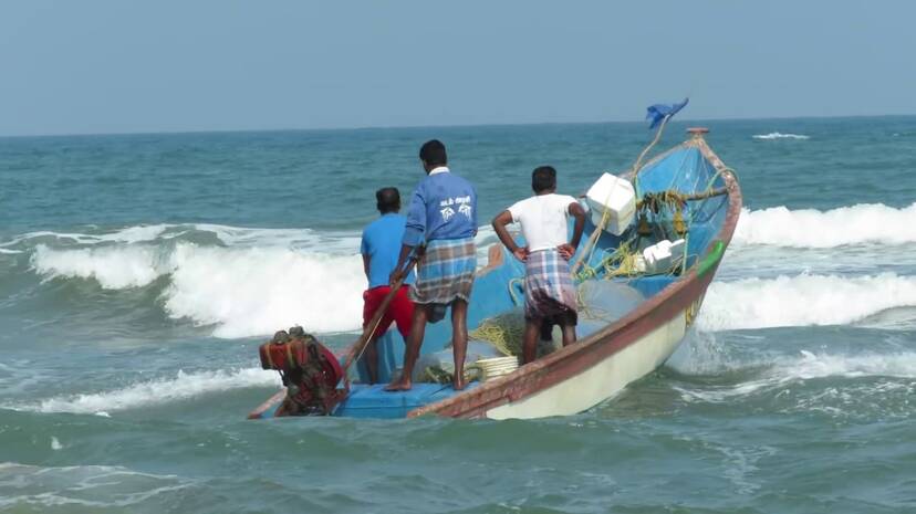 Kerosene price: Rs 124 in the market , a heavy blow to the fisheries sector  - KERALA - GENERAL