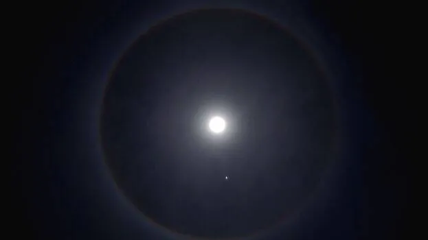 moon-halo