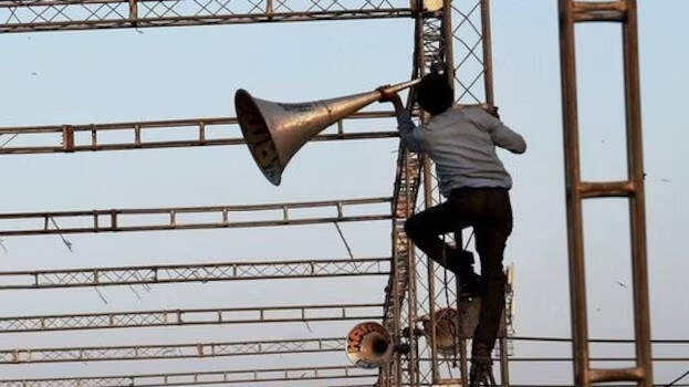 microphone- microphone-
