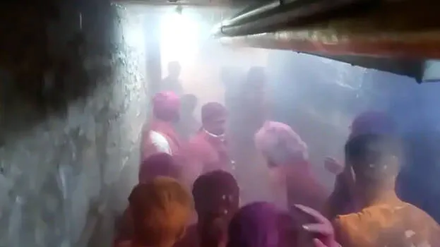 holi