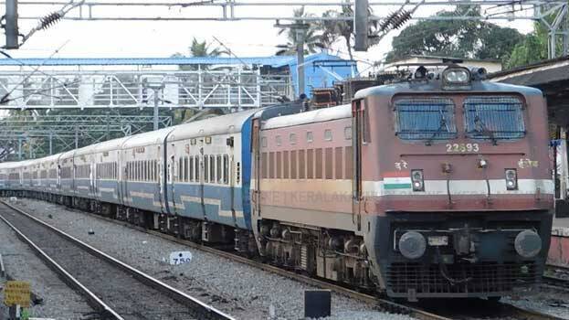 railway-mumbai-vande-bhar